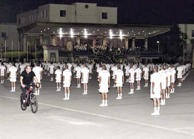 حلول جذرية للأزمة الاقتصادية وإجراءات لتخفيف آثارها