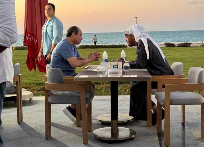 عاجل.. الرئيس السيسى يصطحب الشيخ محمد بن زايد فى زيارة لمدينة العلمين الجديدة (فيديو)