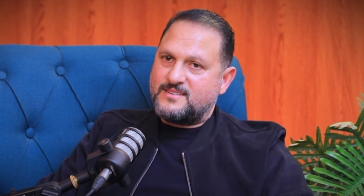 الفنان المصري عماد زيادة يتصدر الترند بسيارة فارهة