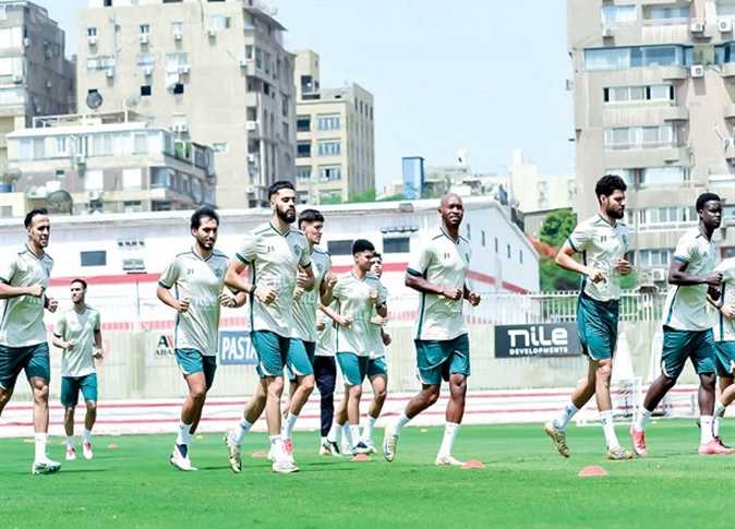 فيريرا يطيح بنجم الزمالك ويطلب ضم صفقة جديدة.. مدحت شلبي يكشف الكواليس